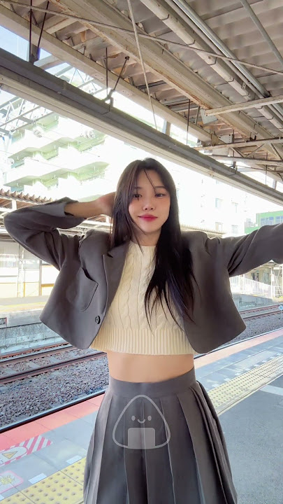 Why Japanese Women Love Dancing to “Oddloop” #japan