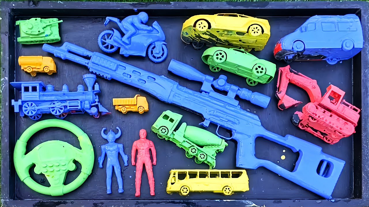 membersihkan, mainan mobil balap, truk molen kerete api tenk baja, bus telolet, pesawat, excavator