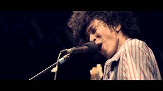 Boogarins - Doce (Festival Bananada 2014)