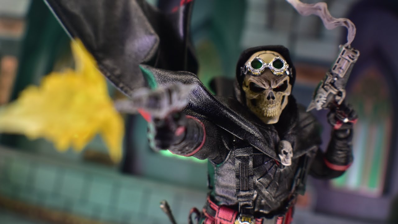 Mezco One:12 Collective Doc Nocturnal: The Monster Who Hunts