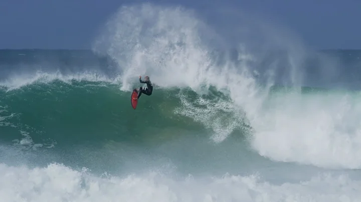 John John Florence at perfect 6-8ft JBay 2017