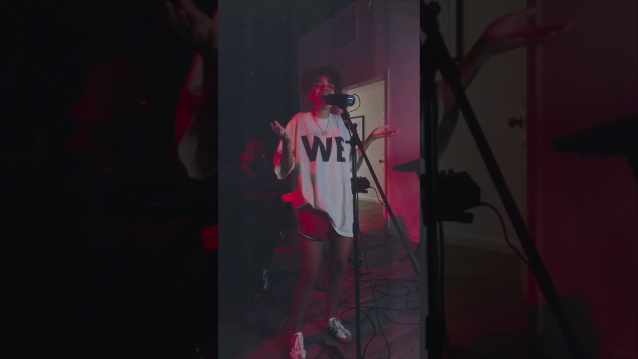 🦢 🪶  Birds of a feather .  