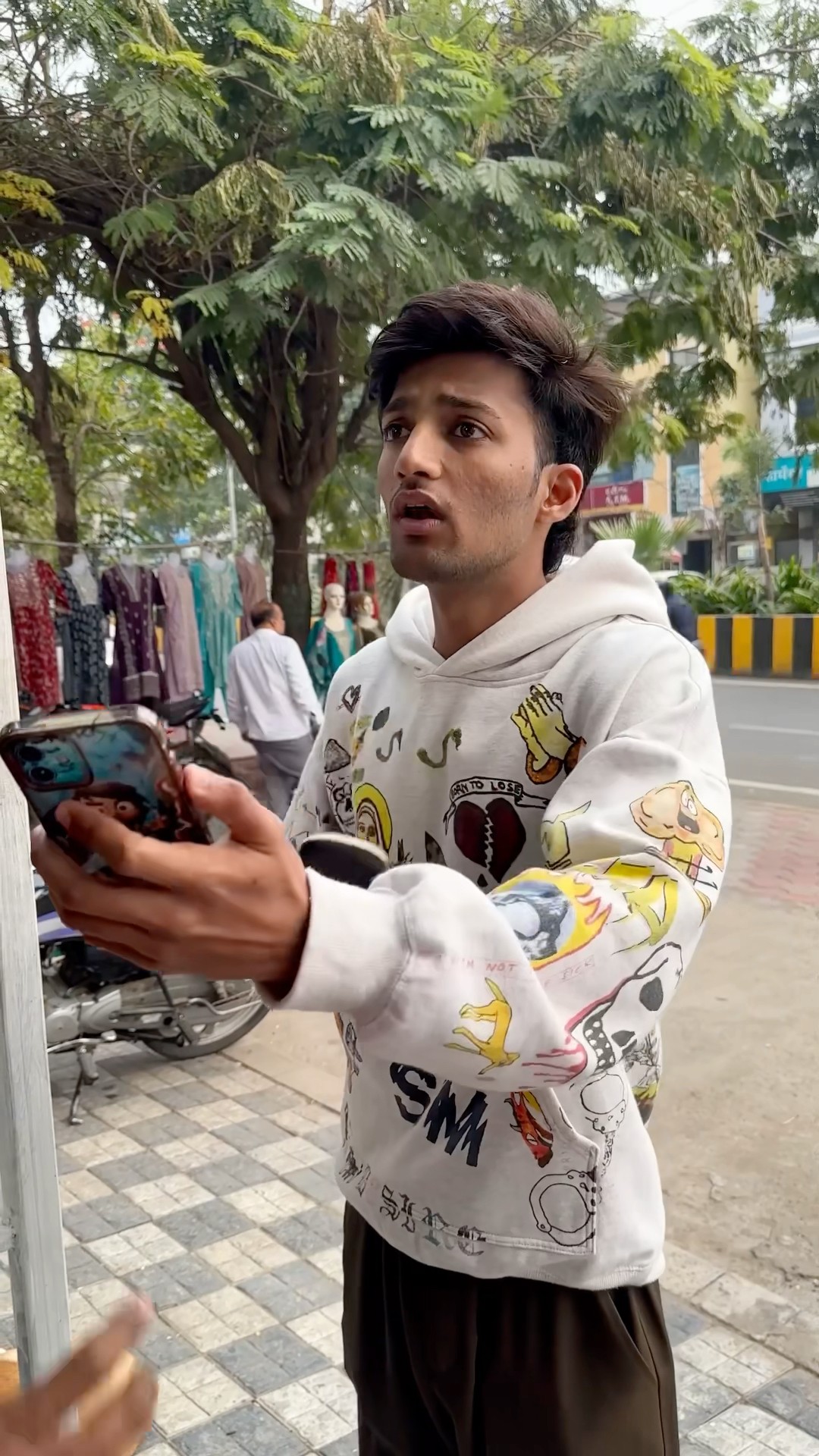 Biwi ki chappal ? ? #bobbyprankster #shorts #funny