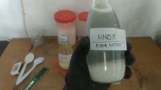 Dalam video ini saya mencoba membuat bahan-bahan kimia pelarut emas,
diantaranya adalah hcl atau asam klorida dan hno3 nitrit. buat dari
b...