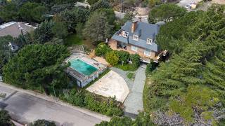 Chalet con gran parcela y distribución ideal para familias en Los Robles, Torrelodones, Madrid.