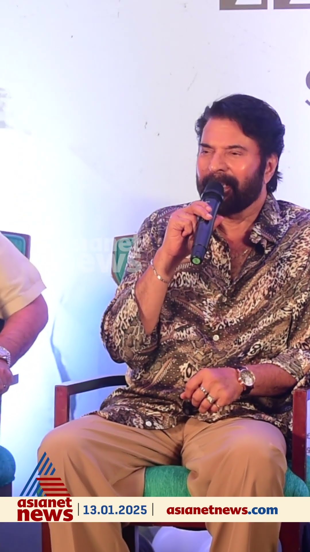 'സിനിമയിൽ വന്ന കാലത്ത് എനിക്ക് വരാറുള്ള കത്തുകൾ പൊട്ടിച്ച് വായിച്ചിരുന്നത് ശ്രീനിവാസനായിരുന്നു'