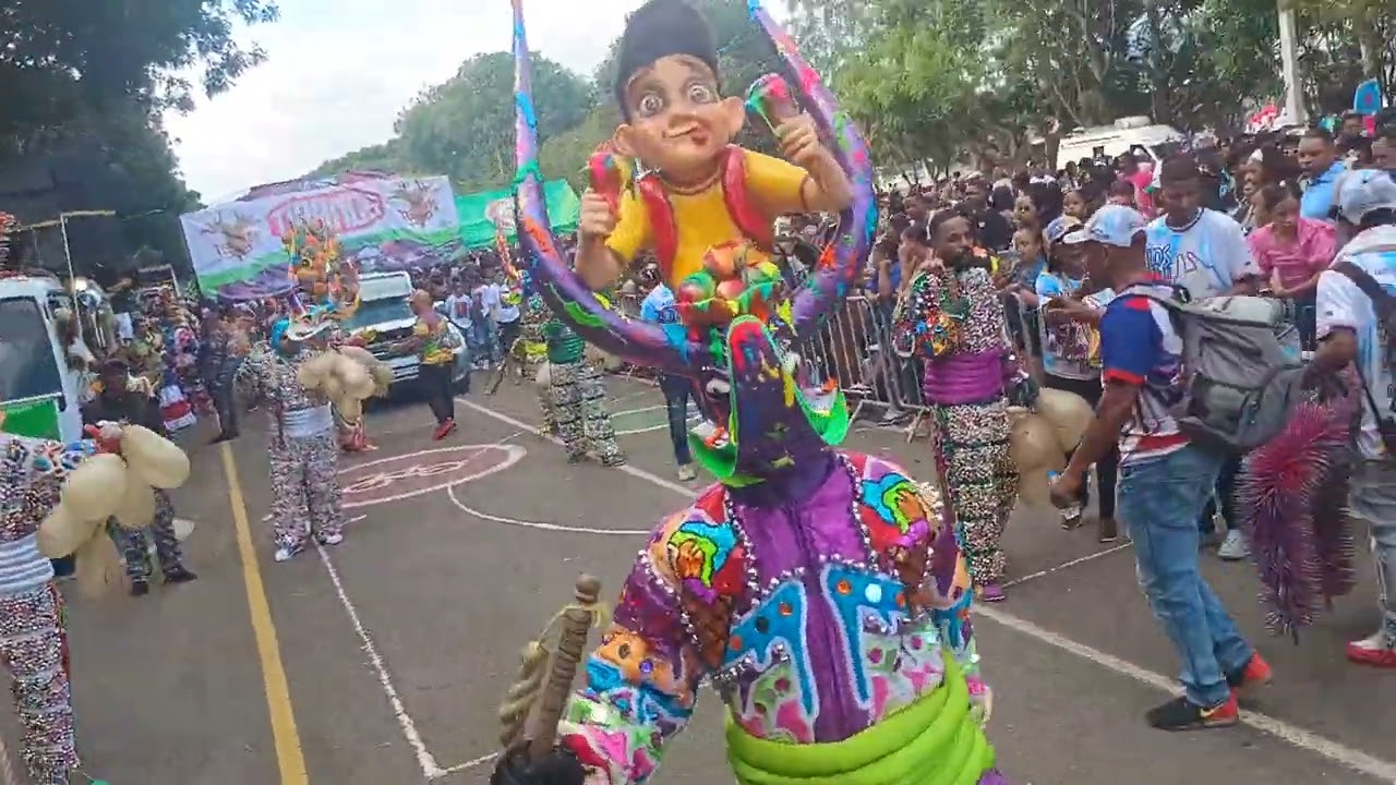 Gran cierre carnaval de Santiago 2025