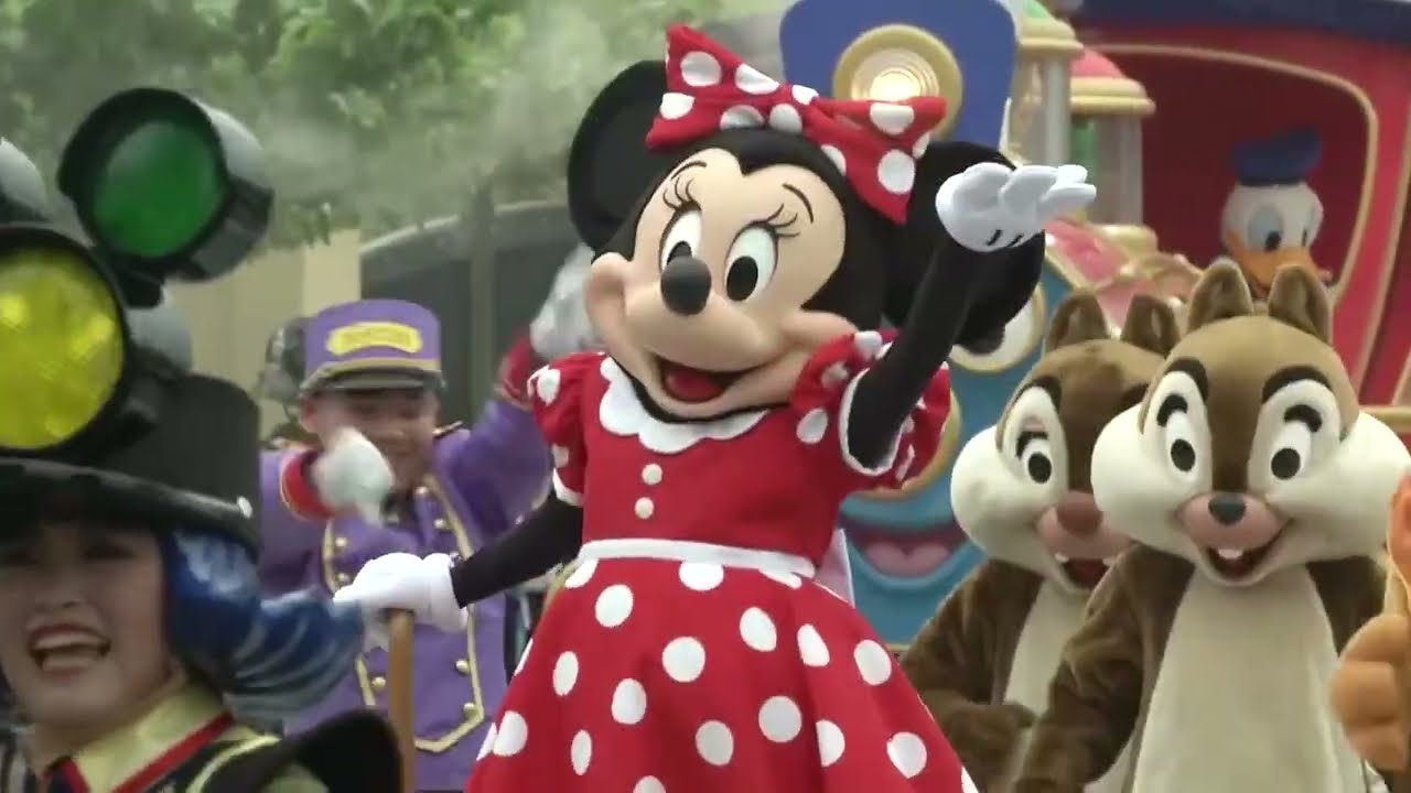 Disney tops earnings forecasts with streaming gains | REUTERS