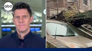 Deadly storm batters Northeast, snarls holiday travel