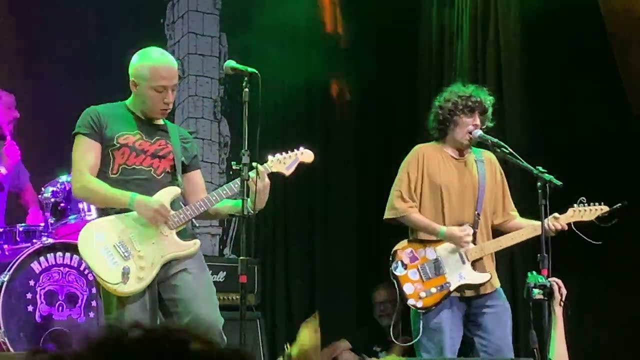 Bella e o Olmo da Bruxa - Valentina @ Hangar 110, São Paulo - 06/04/2025