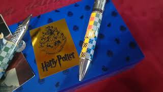 Penna a sfera a scatto Harry Potter: grifondoro, serpeverde, corvonero –  Bottega42