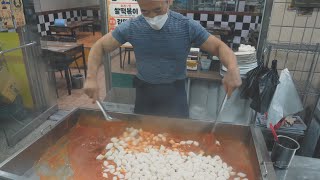 Cheese-flavored Tteokbokki!? / Specially made Teppanyaki Cheese Tteokbokki by the CEO of Muscle Man