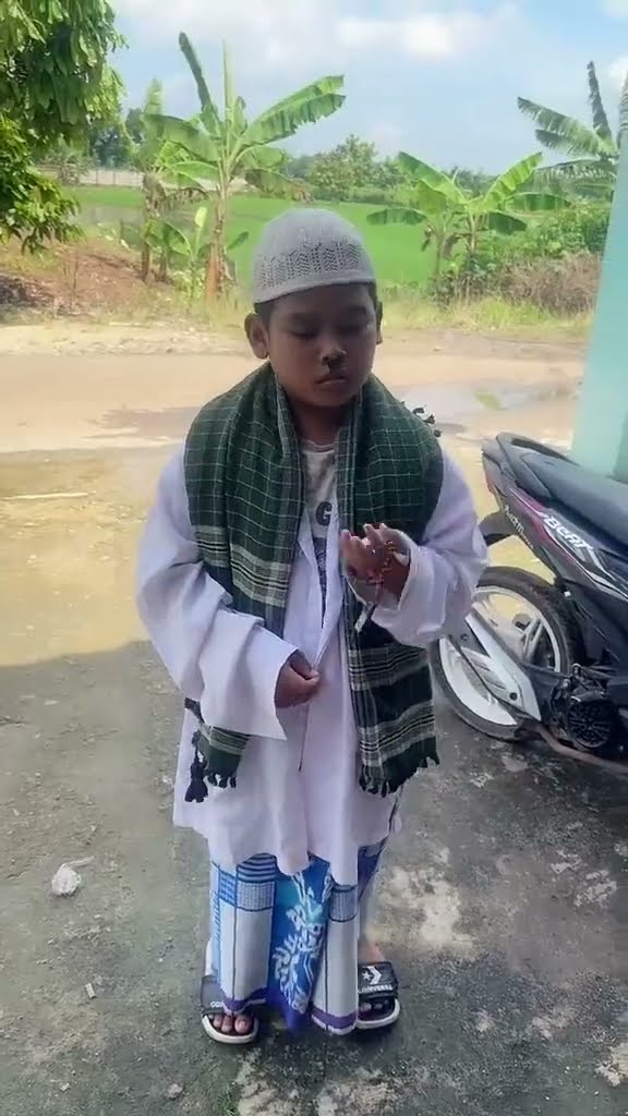 Vidio kocak dan gokil @nyaikembang1nyaikembang1 /akibat suka menghayal ?