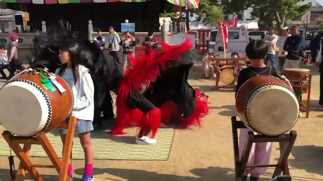 Holy animal "shi-shi" dance…dance of talisman vol.2