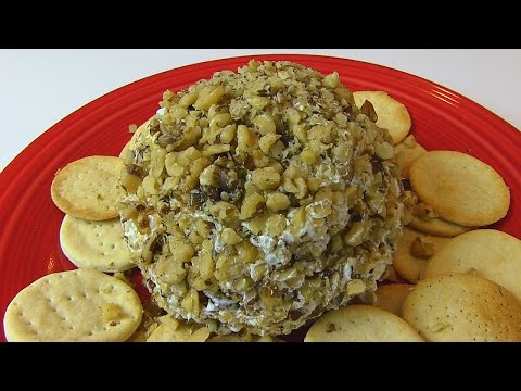 Betty's Horseradish-Cheddar Cheese Ball