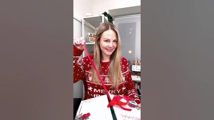 Unbox DAY 2 of my 12 Days of Christmas advent calendar with me!