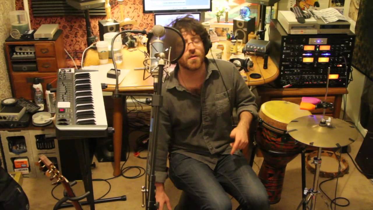 Elijah Aaron covers TLC's NO SCRUBS - LIVE LOOPING