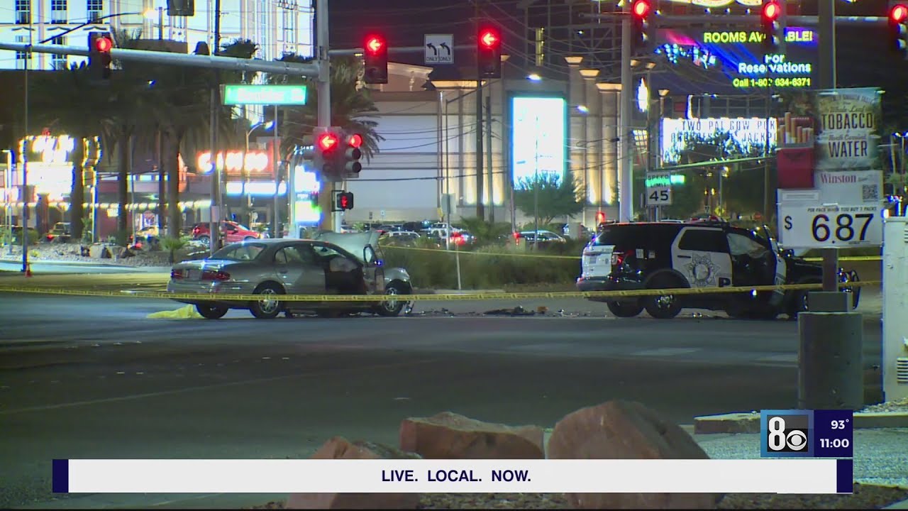 Las Vegas police officer injured in deadly east valley crash - YouTube