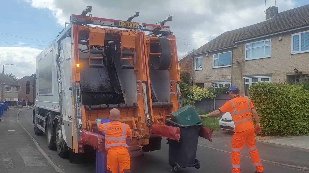Suez Mercedes Econic Bin lorry on Mixed Recycling, UTG