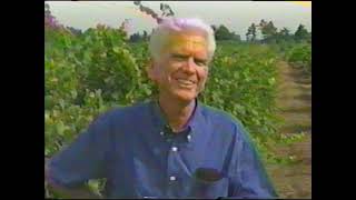 Food Network "Food Finds" feat. Paulk Vineyards (2002)