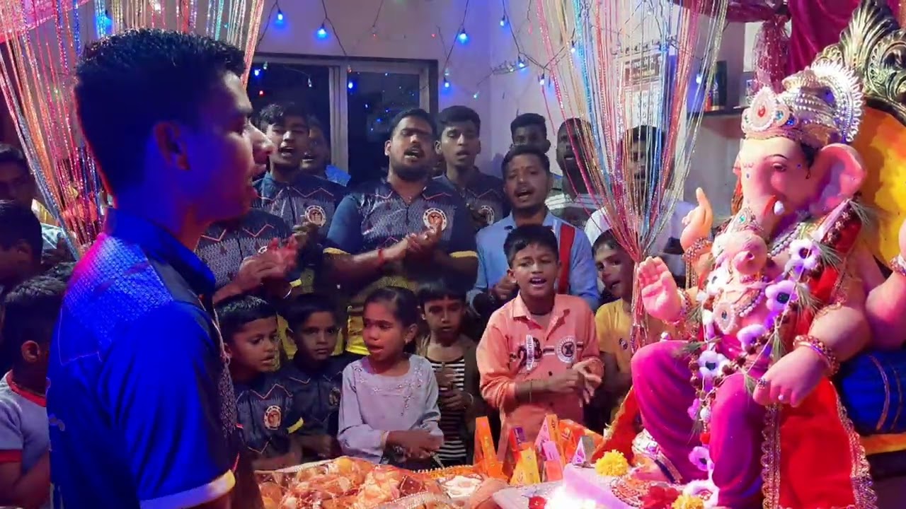 कोकणातील मंत्रमुग्ध करणारी बाप्पाची आरती |Koknatil Mantramugdh Karnari Arti|2022 #chiplun #devrukh