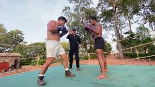 Fighting training Kun Khmer