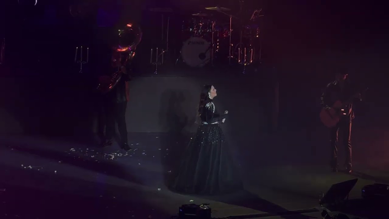 Qué Agonía - Yuridia at Live (Ciudad de México) Pa Luego es Tarde Tour