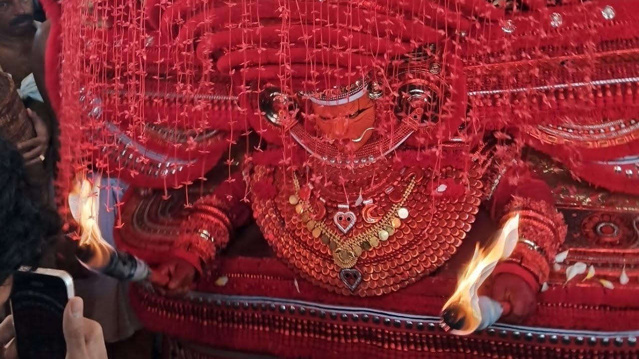 മുച്ചിലോട്ടമ്മയുടെ മണിക്കിണർ ദർശനം, കീഴുന്ന മുച്ചിലോട്ട് ഭഗവതി ക്ഷേത്രം, തോട്ടട കണ്ണൂർ