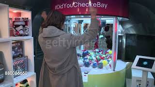 Anna De Souza at "Did You Check eBay' Holiday Airstream Launches in New York City"