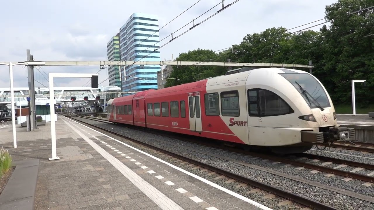 C0058 Arriva 'Spurt' DMU at Arnhem.....'Alfred Mozer' 264 built by Stadler....May 2025