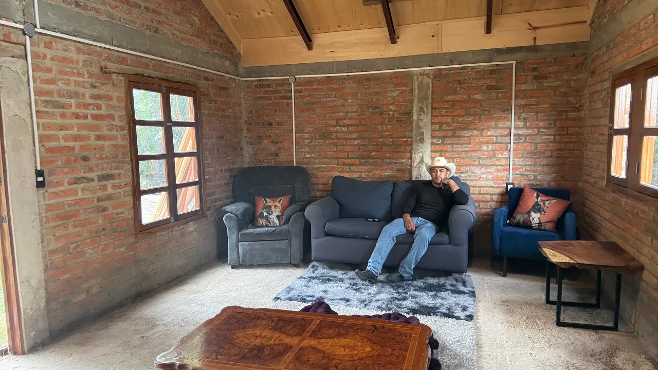 Cabaña amueblada! Así está quedando, ya nos vamos a mover. 