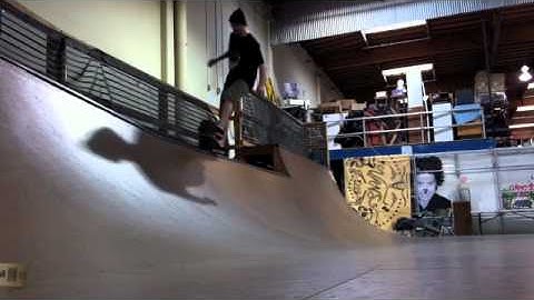 Tomas Vintr - fs 5-0 in miniramp