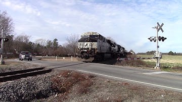 NS E53 & E49 with SD70 Standard Cab & SD70M-2 & ES40DCs & C44-9Ws & C40-8W & a Great P5 Horn on SD70