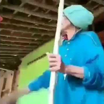 Si mbah lagi ngamuk