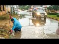 Unclogging Drain!!! Remove Trash-Unclogging Culvert Drain On Street Road While Heavy Rain