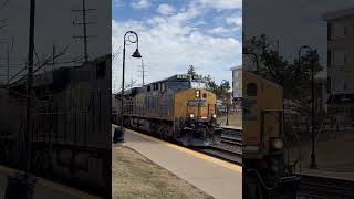 CSX duo with rare SD70AC passes through downers grove #like #subscribe #train #railroad #railfan