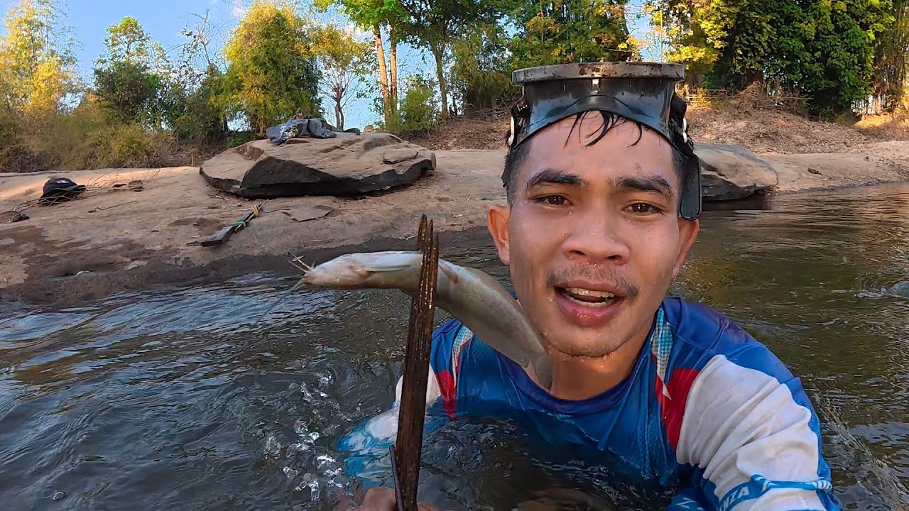 หาปลากับบ่าวโอเลียง//ຫາປາກັບບ່າວໂອລຽງ Hieng บ่าวเฮียง คนหากิน