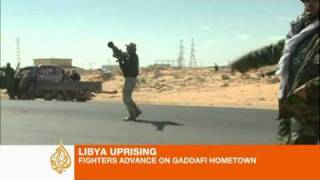Rebels fight for Libya's Ras Lanuf
