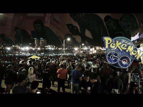 Stampede! Pokemon-GO Dragonite starts massive stampede in Santa Monica!