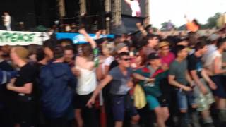 Jamie T - Zombie Glastonbury 2015 mosh pit