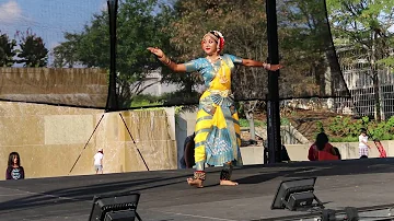 Subhalakshmi: Angikam Bhuvanam Yasya at Vindalou Louisville's spiciest festival India day 2016