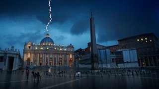 Lightning Strikes St. Peters Dome After POPE BENEDICT XVI Resignation
