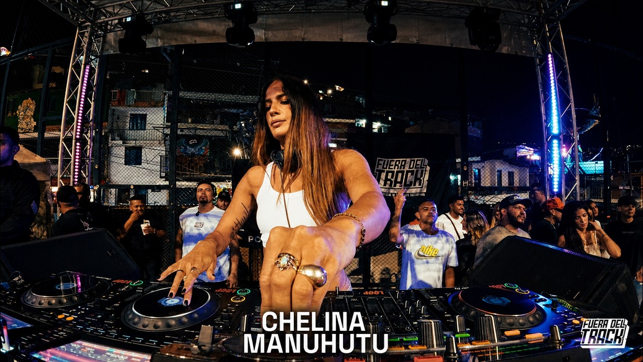 Chelina Manuhutu Live from Comuna 13, Medellín 🇨🇴 | Fuera del Track Videoset
