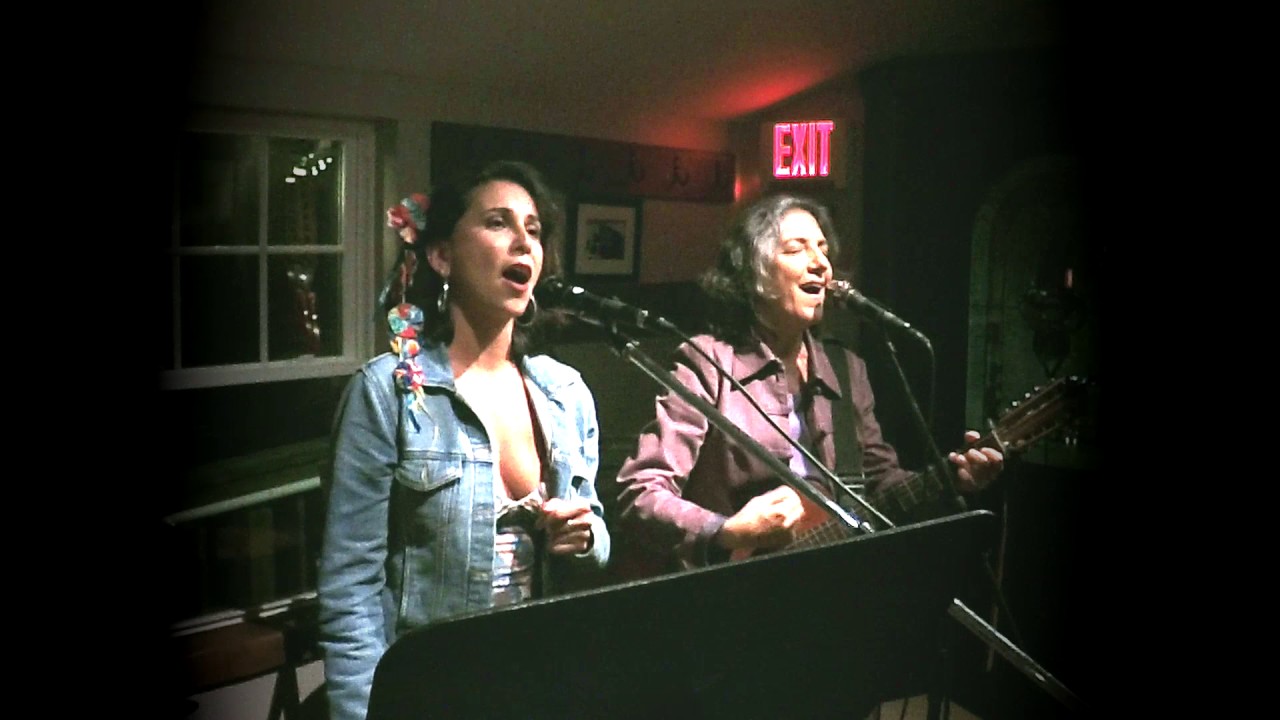 camera iphone 8 plus apk Liz and Bethi