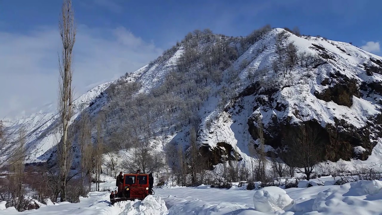 Булдозери дехаи кухдоман
