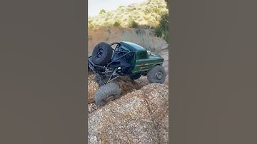 Element ecto crawler🚘new body🤘🏽let’s try and keep this one clean💯#rc#rccar#rccrawler#crawler