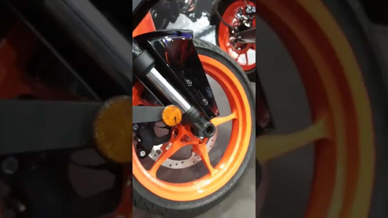 KTM RC 125 color black ⚫        dosto plz 🙏 subscribe me