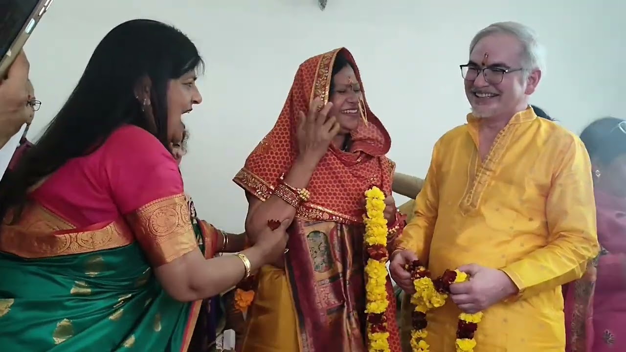  25 Sadi ki salgirah Satyanarayan Katha ka  aayojan.. bhagwan  Aashirwad  banaa Rahe aap donon per.✨