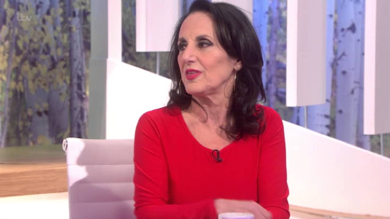 Birds Of A Feather Cast Discuss Social Media | Loose Women - YouTube