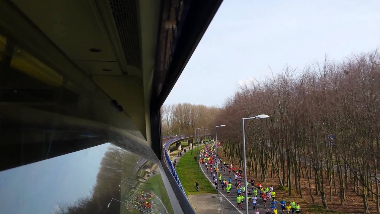 RET Metro Type B (5334) rit door de ruit en langs de Rotterdamse Marathon (Slinge - Zuidplen)